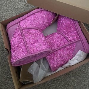 Pink sparkle Uggs
